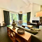 Les Du Chateau De Bellaire