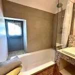 Les Du Chateau De Bellaire *