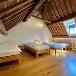 Les Du Chateau De Bellaire